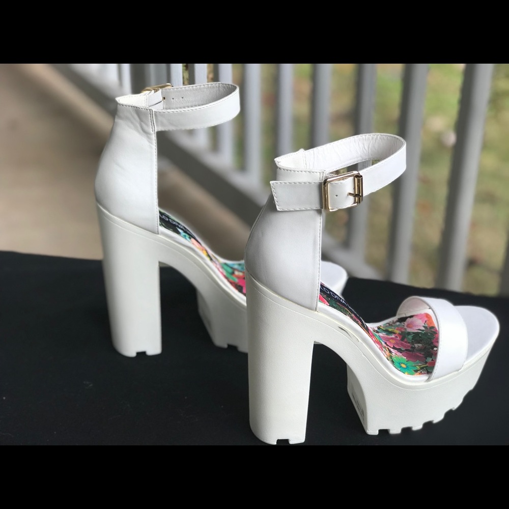 Wild Diva Women Pacifica-06 Heel Platform Sandal